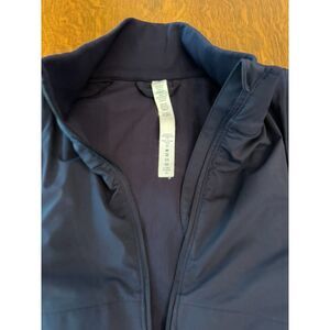 Lululemon Navy Run Vest Reflective Zip Sz 6